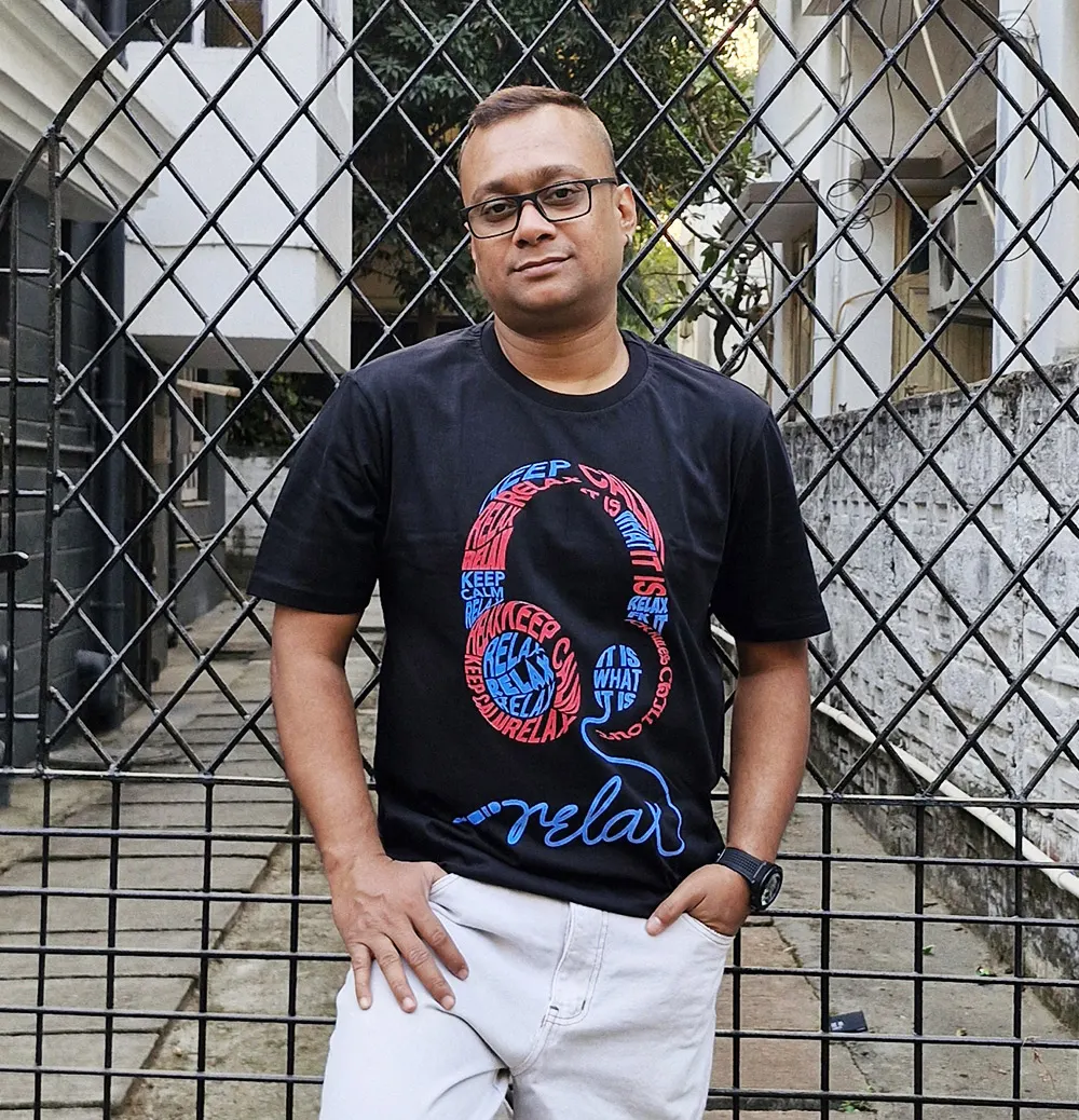 Guy wearing Headphone T-shirt