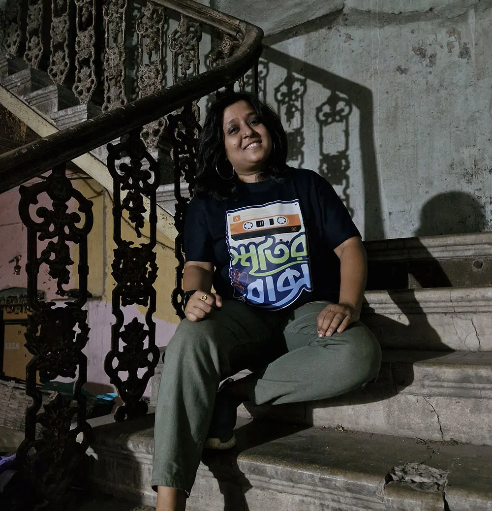 Buy Sritir Baksho Women T-shirts